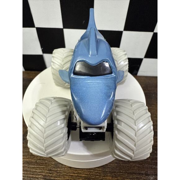 Monster Jam Megalodon Spin Master Loose White Tires & Frame - Picture 6 of 8